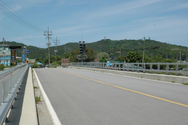 동해안 최북단 민통선 마을 명파리의 남쪽 초입 ⓒ스트레이트뉴스