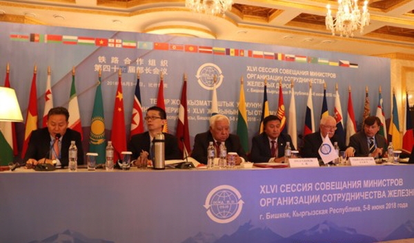 손명수 철도국장이 7일(한국시각) 키르기즈스탄 비슈케크에서 열린 국제철도협력기구(OSJD) 장관회의에서 발언을 하고 있다. 이날 회의에서 우리나라는 OSJD의 정회원국이 됐다. 국토교통부 제공