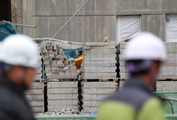 올해 국내 건설수주 14% 감소에 따라 향후 5년간 산업 생산액 52조원, 취업자 32만명 감소할 것이라는 주장이 제기됐다.(사진=뉴시스)