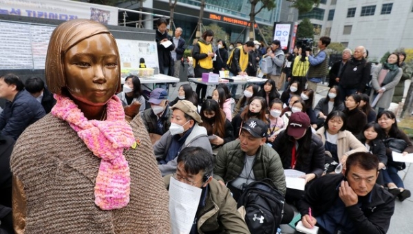 지난 7일 오후 서울 종로구 주한일본대사관 앞에서 열린 일본군 위안부 피해자 문제 해결 촉구 수요집회.