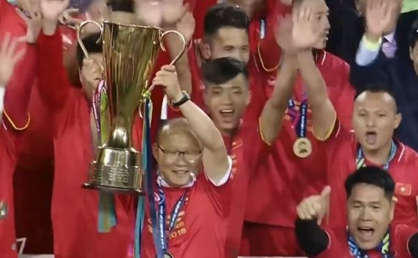 박항서의 '매직'이 통했다. 박 감독이 이끄는 베트남 축구 대표님은 '2018 스즈키컵' 축구대회에서 최종 우승했다.