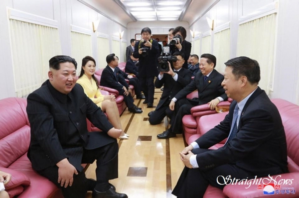 지난해 전용열차로 중국 방문길에 나선 김정은 국무위원장(2018.03.28)(자료:북한조선중앙통신) ⓒ스트레이트뉴스