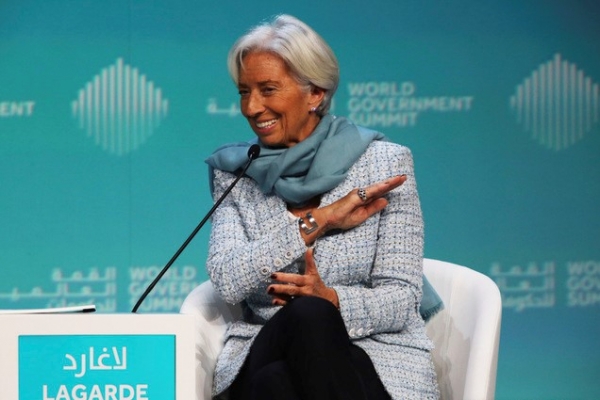 크리스틴 라가르드 IMF 총재가 10일(현지시간) 아랍에미리트연합(UAE) 두바이에서 열린 컨퍼런스에 참석해 발언하고 있다.