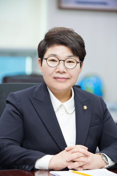 국회 환경노동위원회 자유한국당 간사 임이자 의원