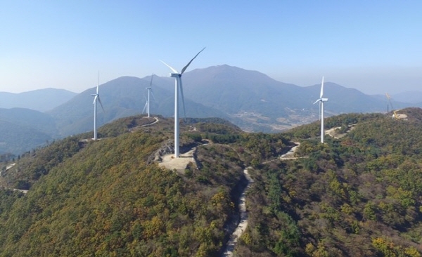 한국서부발전이 운영 중인 전남 화순풍력단지의 전경 모습