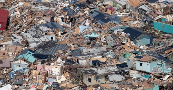 초대형 허리케인 ‘도리안’이 불어닥쳐 쑥대밭이 된 바하마의 한 마을(2019.09)(자료:theatlantic)