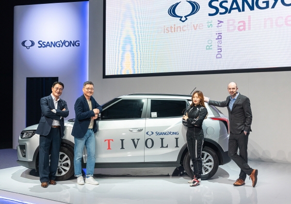 쌍용자동차가 주요 수출시장인 유럽시장에 가솔린 1.2 터보엔진을 장착한 티볼리를 선보이는 온라인 론칭 행사를 열었다. 쌍용자동차 제공