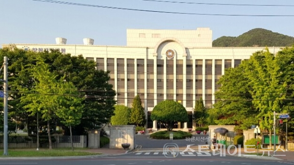 ◇'성산 반도유보라 아이비파크'와 1㎞ 전후 거리에 있는 창원지방법원. (사진=이준혁 기자)