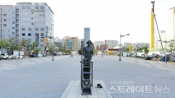 ◇'이안 논현 오션파크'와 서쪽 광장. (사진=이준혁 기자)