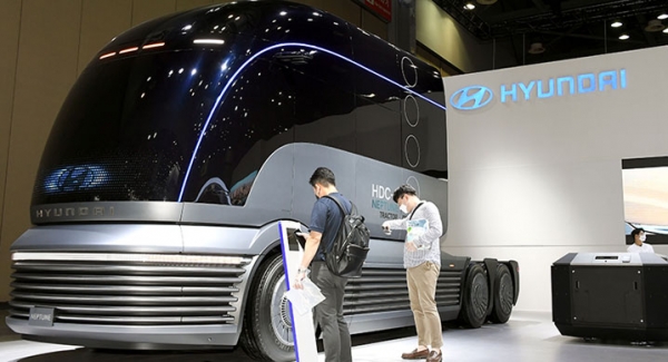 지난  7월 1일~3일 '2020 수소모빌리티+쇼'에서 소개된 수소전용 대형트럭 콘셉트카 'HDC-6 넵튠' (사진=현대자동차 제공)