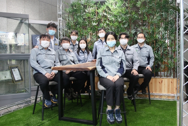 46회 전국 품질분임조 경진대회에서 대통령상(금상)을 수상한 남부발전 뉴웨이브 분임조. [한국남부발전 제공]