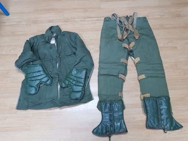 5.18민주화운동기록관에 기증된 계엄군 특전복(사진=기록관 제공)