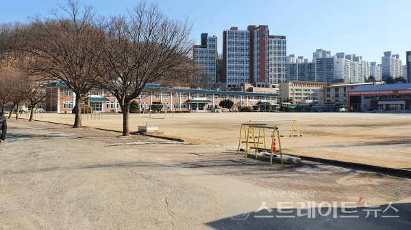 ◇'안동용상 풍림아이원 리버파크' 단지와 500m 전후의 거리에 위치한 길주중학교. (사진=이준혁 기자)