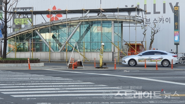 ◇대구2호선 역인 죽전역은 4개 출입구가 있다. 이 중 '힐스테이트 감삼 센트럴'에서 현재 가장 출입구는 죽전네거리 동남쪽의 2번출입구이다. (사진=이준혁 기자)