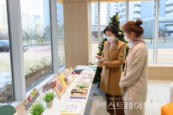 ▲ 독립출판물을 상설전시한 전시 공간 / 사진제공= 양천구청