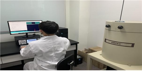 수산물 안전성 조사(방사능 잔류량 분석) 장면. 사진=인천시 제공