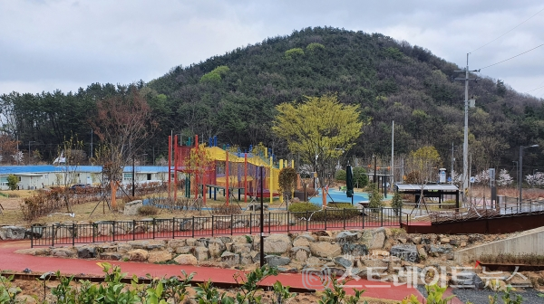 ◇'창원 마창대교 반도유보라 아이비파크' 인근 공원용지. (사진=이준혁 기자)