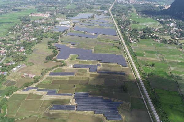 한화큐셀이 말레이시아에 건설 중인 48㎿ 규모의 태양광 발전소. 한화 제공