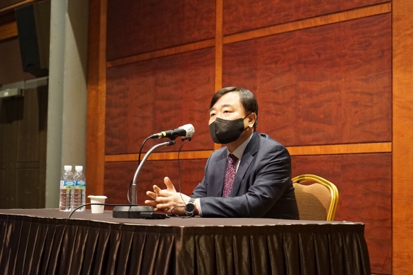 지난 4월 2일 안현호 한국항공우주산업(KAI) 사장이 서울 코엑스에서 기자간담회를 하는 모습. (제공=KAI)