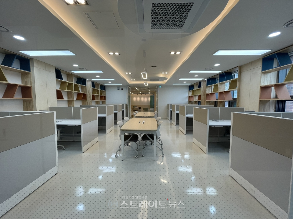 ▲ 중장년일자리플랫폼 개관 / 사진제공= 영등포구청