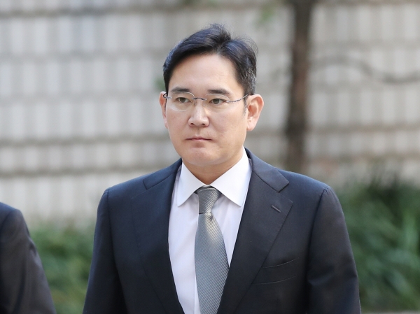 박근혜 정부의 '국정농단' 사건으로 실형을 확정받고 복역해온 이재용 삼성전자 부회장이 광복절을 앞두고 13일 가석방된다.