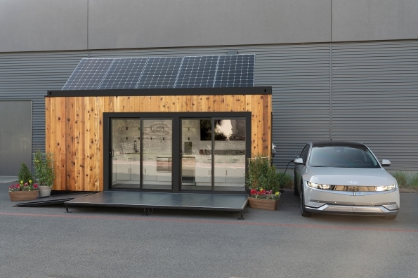 미국 캘리포니아 파운티밸리에서 현대홈을 통해 충전 중인 아이오닉5. /사진=현대차