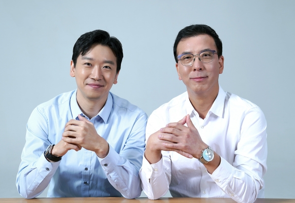 신임 이승효 대표 내정자(왼쪽)과 김대홍 대표(제공=카카오페이증권)