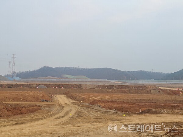 검단3지구 사전청약 중인 '중흥S클래스'(AB 20-2블록)와 '제일풍경채 3차'(AB 20-1블록) 건설 현장. @스트레이트뉴스