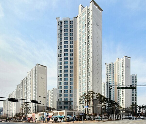 ◇세종시의 로또 중 로또 분양 아파트로 불린 '도램마을 14단지 중흥S-클래스 그린카운티'의 전경. (사진=이준혁 기자)