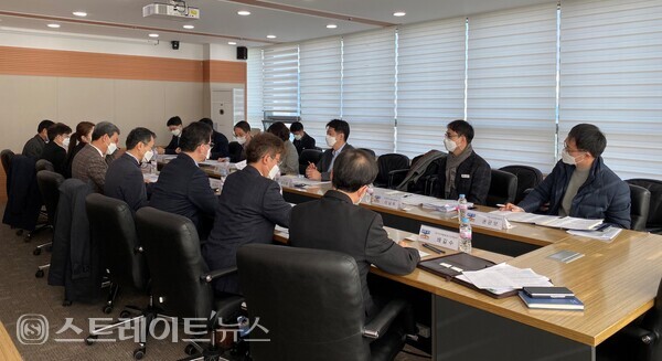 ▲우크라이나 사태 대응 경기도-유관기관-경제단체-수출기업 정책간담회 개최 / 사진=경기도청