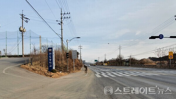 ◇'호반써밋 남청주'와 가까운 현도중은 국도 17호선과 연접한 곳에 있다. (사진=이준혁 기자)