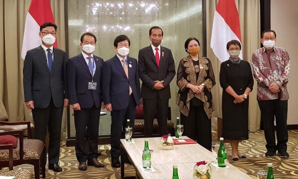 박병석 국회의장은 조코 위도도 인도네시아 대통령과의 면담을 갖고, 함께하고 있다.(사진=국회)