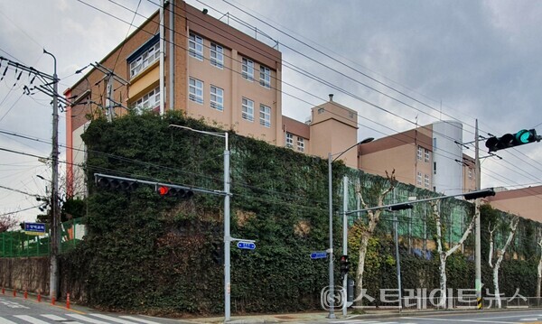 ◇'삼호 동원비스타' 인근(단지의 서쪽)의 삼호중학교. (사진=이준혁 기자)