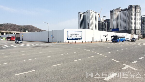 ◇'한화 포레나 천안아산역' 현장. 방위상 서북→동남 구도로 촬영했다. (사진=이준혁 기자)