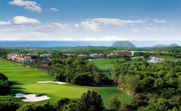 아난티가 한라홀딩스와 함께 개발할 예정인 제주도 구좌읍 세인트포 골프장 일대 전경. /사진=아난티