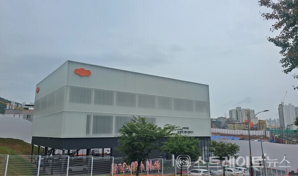 ​인천 부평구 부평3구역 재개발 아파트인 'e편한세상 부평역 센트럴파크'의 모델하우스. (스트레이트뉴스 DB)​