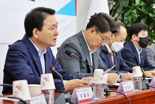 국민의힘 성일종 정책위의장이 24일 오전 서울 여의도 국회에서 열린 2023년도 예산안 관련 당정협의회에서 발언하고 있다.(사진=연합뉴스)