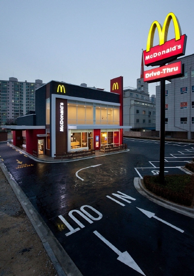 늘어나는 '드라이브 스루', 곳곳서 경고음.. 어떡하지 너? < 이슈와전망 < 생활경제 < 경제 < 기사본문 - 스트레이트뉴스