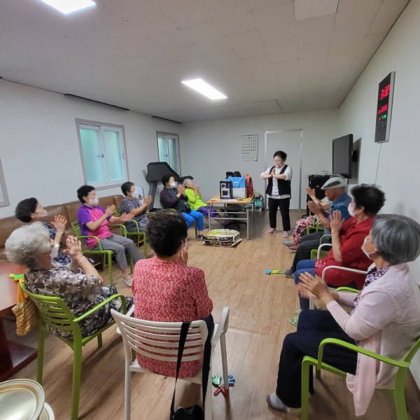 찾아가는 치매안심마을 치매예방프로그램(사진=고양시청)
