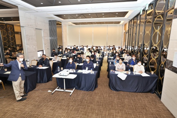 특강 수강중인 고양시의회 (사진=고양시의회)