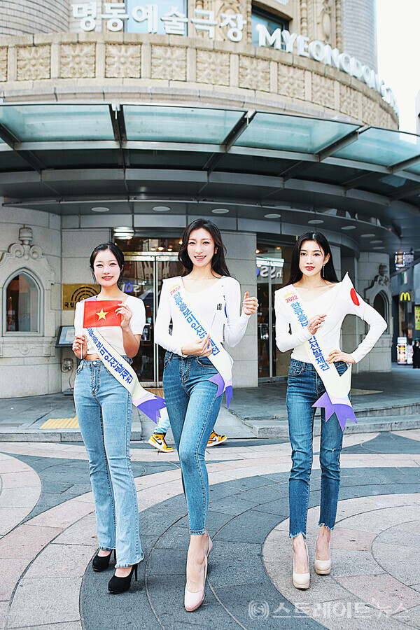 [포토] 한빛단, 명동에서 2022-23 글로벌 K-뷰티 한류홍보 포토세션