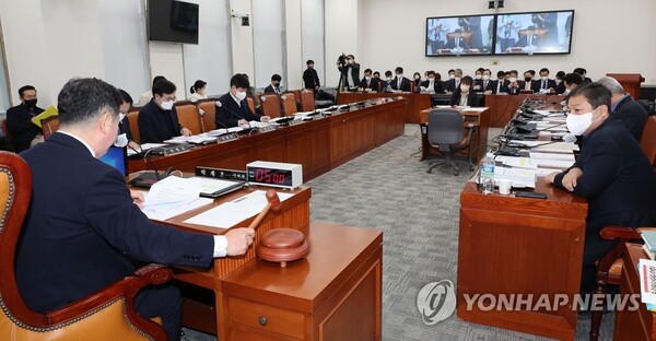 박재호 국회 2030 부산세계박람회 유치지원 특위 위원장장이 특위 전체회의를 주재하고 있다(사진=연합뉴스). 