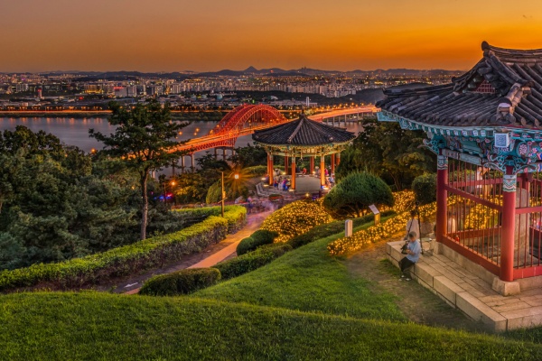 행주산성 정상에서 내려다 본 야경./사진=고양시청