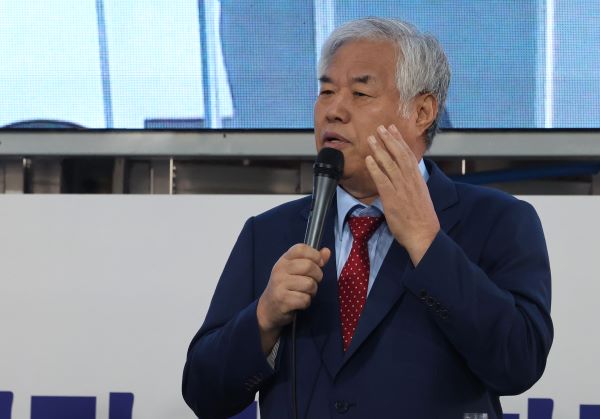 전광훈 사랑제일교회 목사가 지난 17일 서울 성북구 사랑제일교회에서 국민의힘 관련 기자회견을 하고 있다.(사진=연합뉴스)