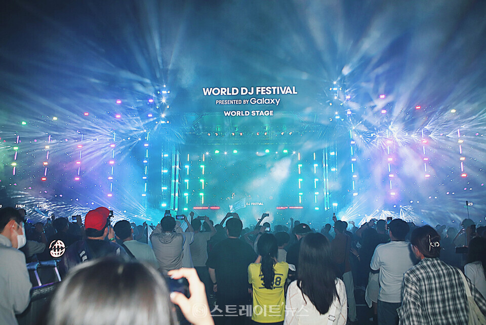 ▲지난 2일 ‘2023 월드 디제이 페스티벌-서울’의 화려한 막이 올랐다. / 양용은 기자 taeji1368@naver.com