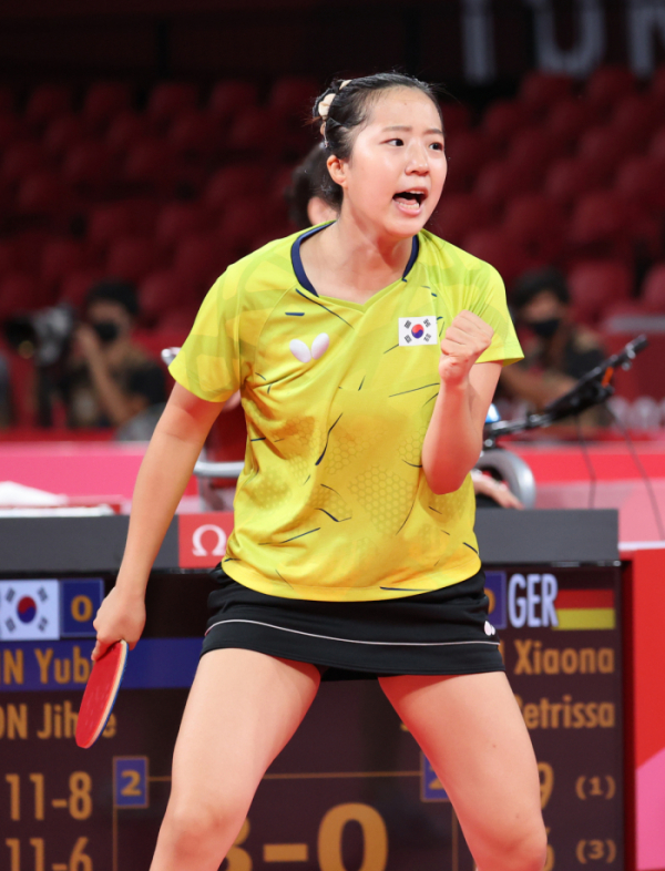 2020 도쿄올림픽에 탁구 국가대표로 참여한 '삐약이' 신유빈.