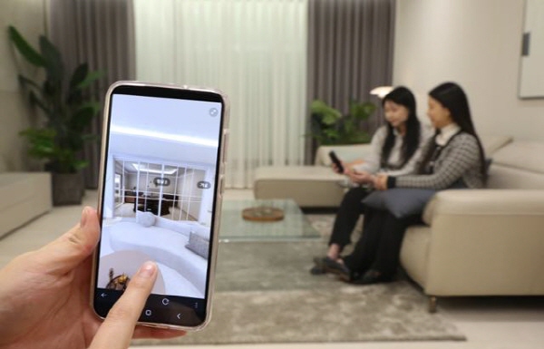 ‘아파트로 찾기’, ‘언택트 3D 제안서’, ‘리모델링 매니저’ 등 다양한 기능을 탑재한 한샘의 온라인 플랫폼 ‘한샘몰’. 한샘 제공