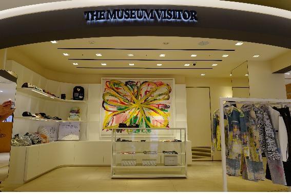 롯데면세점 명동 본점에 입점한 더뮤지엄비지터 매장 전경