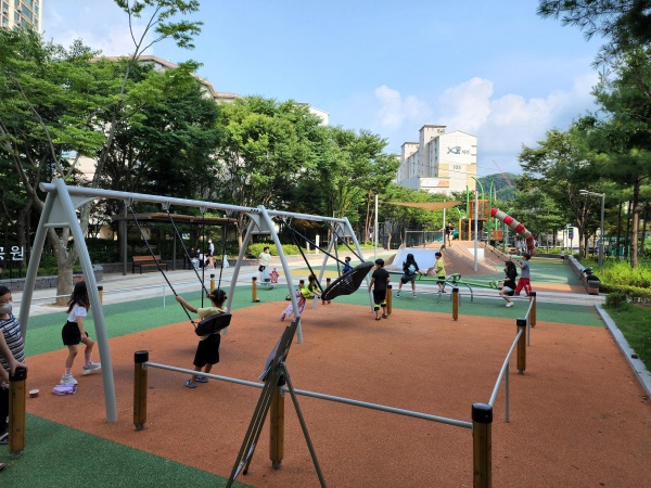 감사에서 참신한 아이디어로 시민 편의를 높인 우수 사례로 선정된 마평 어린이 공원./사진=용인시청
