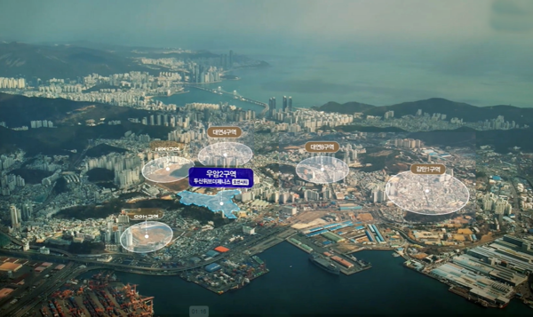 부산 남구 북항이 한눈에 들어오는 우암2 재개발구역에 ‘두산위브더제니스 오션시티’가 전용 59m형과 84m가 채당 평균 4억5,900만원 5억8,200만원에 분양한 바 있다.사진은 대연동과 우남동 일대에 들어설 대연 3·4와 우암1 등 대단지 재개발구역 @스트레이트뉴스